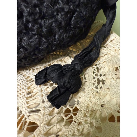 Antique 1920's Curly black lambs wool hand Muff Warmer - Picture 7 of 14